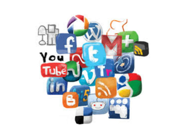 വ്യാജ അക്കൗണ്ടുകള്‍