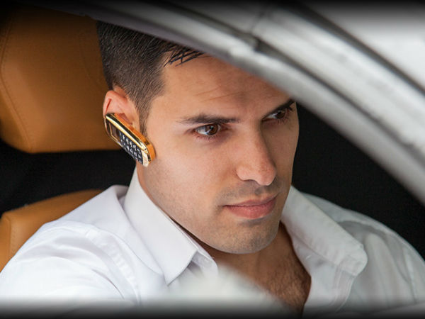 ലോകത്തിലെ ഏറ്റവും ചെറിയ 'സ്വര്‍ണ്ണഫോണ്‍'