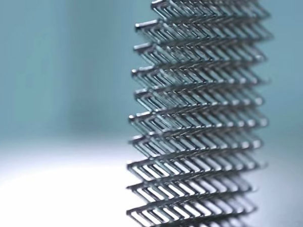 ലോകത്തെ 'കുഞ്ഞ്' മെറ്റല്‍ 