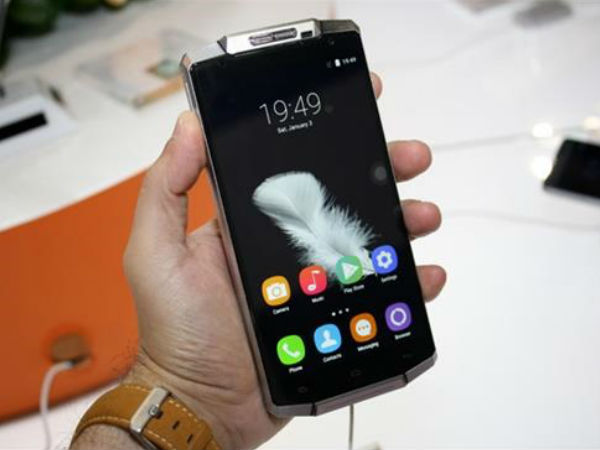 10000എംഎഎച്ച് ബാറ്ററിയുമായി ഒരു സ്മാര്‍ട്ട്‌ഫോണ്‍