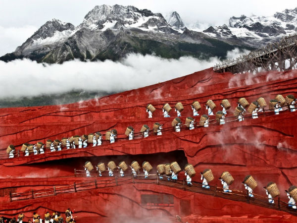 ഫോട്ടോഷോപ്പ് തൊടാത്ത ഫോട്ടോകള്‍