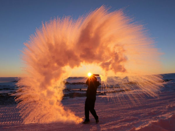 ഫോട്ടോഷോപ്പ് തൊടാത്ത ഫോട്ടോകള്‍