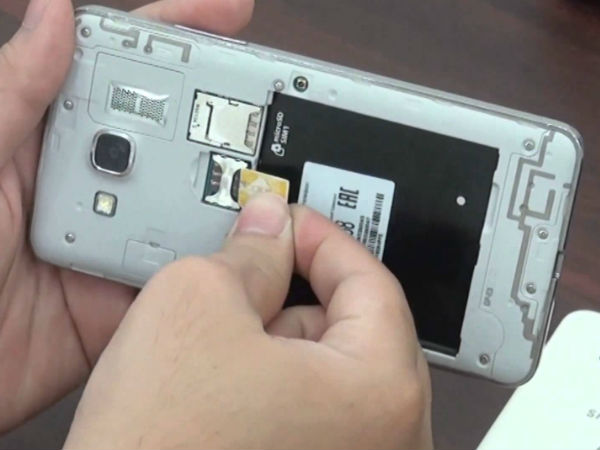 വെള്ളത്തില്‍ വീണ ഫോണിനെ രക്ഷിക്കാം..?