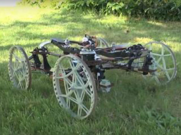 ഭിത്തിയില്‍ കയറുന്ന ഡിസ്നിയുടെ കാര്‍..!!