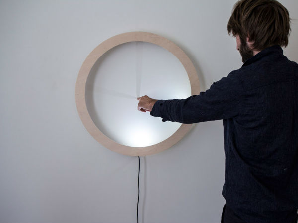 നിഴലിലൂടെ സമയം അറിയാം..!!