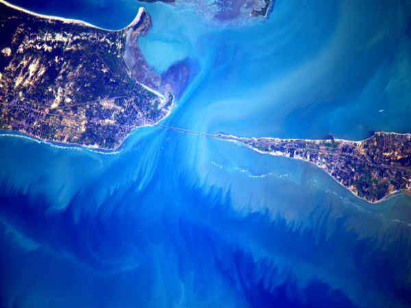 ബഹിരാകാശത്ത് നിന്നും ഇന്ത്യയുടെ മനോഹാരിത‍..!!