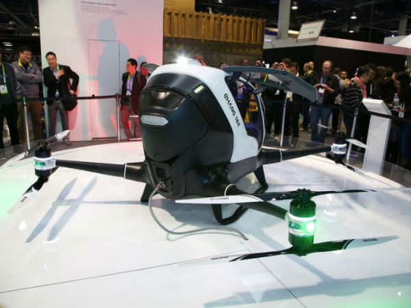 മനുഷ്യരുമായി പറക്കുന്ന ഓട്ടോമാറ്റിക് ഡ്രോണ്‍..!!