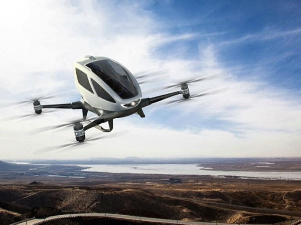 മനുഷ്യരുമായി പറക്കുന്ന ഓട്ടോമാറ്റിക് ഡ്രോണ്‍..!!