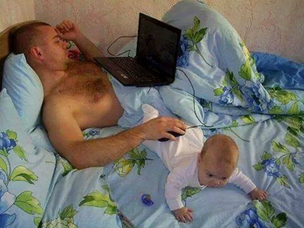 വെറും അച്ഛന്മാരല്ല, 'ടെക്-അച്ഛന്മാര്‍'..!!