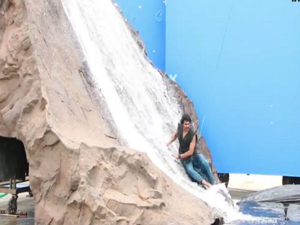 ബാഹുബലിയിലെ കണ്ണഞ്ചിപ്പിക്കുന്ന വിഷ്വല്‍ എഫക്റ്റുകള്‍..!! 