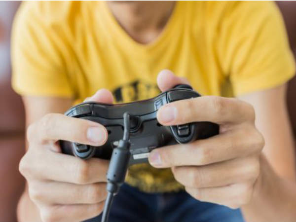 ഫേസ്ബുക്കിനും വാട്ട്സാപ്പിനും വിലക്ക്..!!