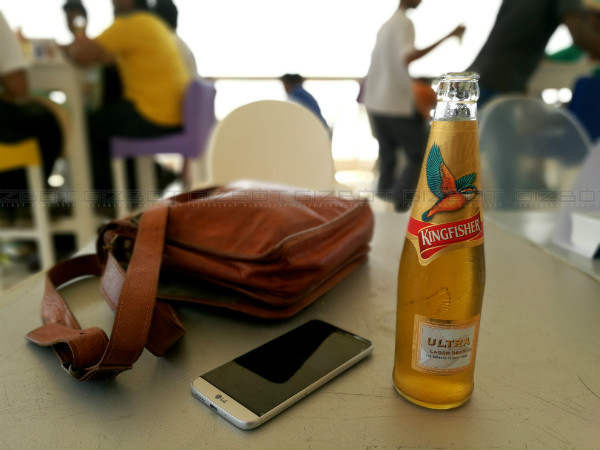 ഡിഎസ്എല്‍ആര്‍ ഇഫക്ട്