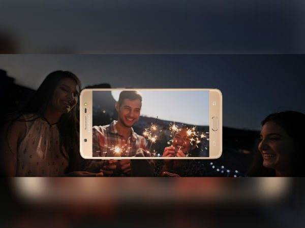 f/1.7 ഫ്‌ളാഗ്ഷിപ്പ് ക്യാമറ