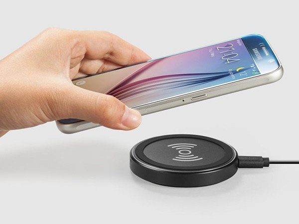 ആങ്കര്‍ വയര്‍ലെസ് ചാര്‍ജ്ജിങ്ങ് പാഡ്