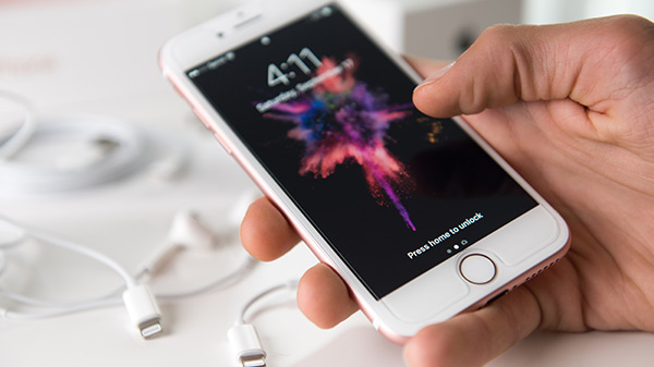 ബ്രാന്‍ഡുകളെ അടിസ്ഥാനമാക്കി ഫോണ്‍ തിരഞ്ഞെടുക്കരുത്