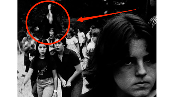 എല്ലാം സ്ലെണ്ടർമാനെ പ്രീതിപ്പെടുത്താൻ