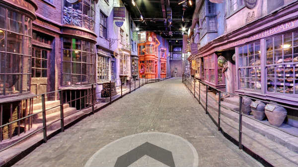 11. ഡയഗൺ ആലി - ലെയ്സ്ഡെൻ, ഹെർട്ട്ഫോർഡ്ഷയർ, യുണൈറ്റഡ് കിംഗ്ഡം