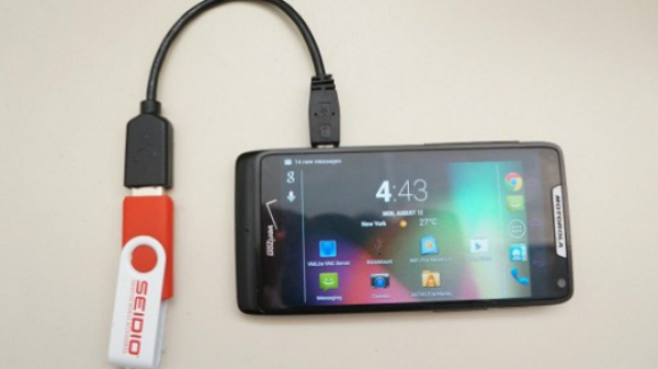 2 പോർട്ടബിൾ ഹാർഡ് ഡ്രൈവ് കണക്ട് ചെയ്യുന്നതിന്