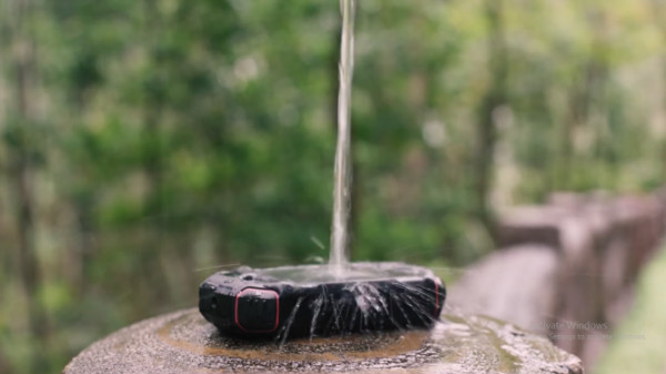 കുഞ്ഞൻ ഫോണിലെ വലിയ കാഴ്ചകൾ