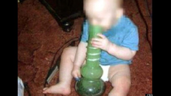 ഭാംങ്ക് വലിക്കുന്ന കുട്ടി