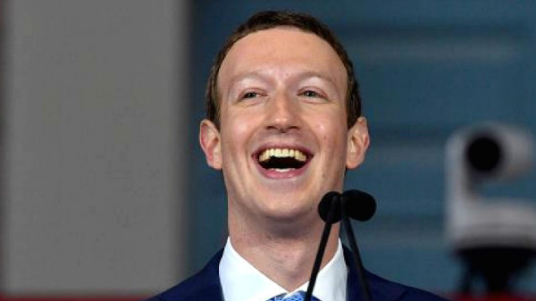 ഫേസ്ബുക്ക് തിരക്കിലാണ്