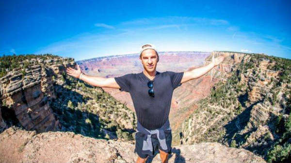 ചില ചിത്രങ്ങൾ