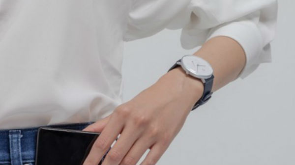 ഫോണുമായി പെയർ ചെയ്യാം