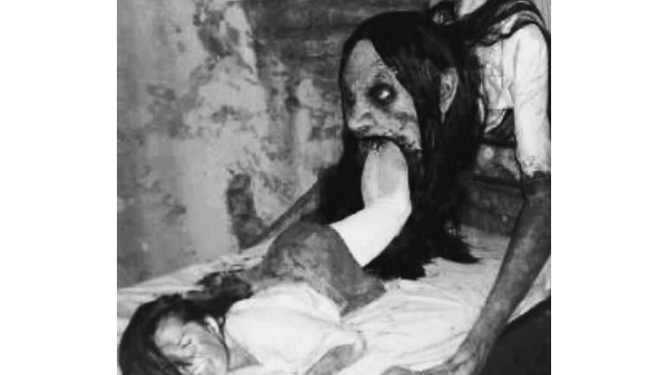 1. ആരാണിവൾ??