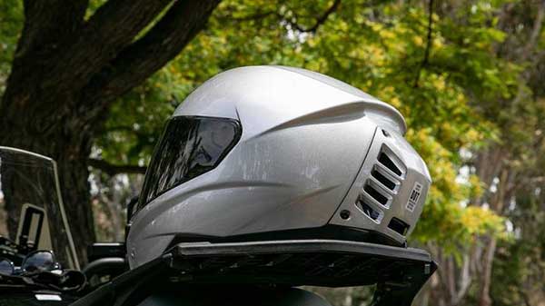 ഹെല്‍മറ്റിന്റെ വില 