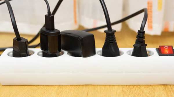 1. സ്മാര്‍ട്ട്‌ഫോണ്‍ ഓവര്‍ ചാര്‍ജ് ചെയ്യരുത്