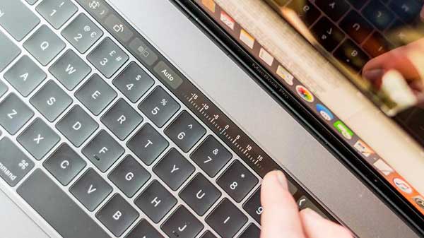 ഒപ്പം വിലകുറഞ്ഞ മാക്ക്ബുക്കും വരുന്നു..