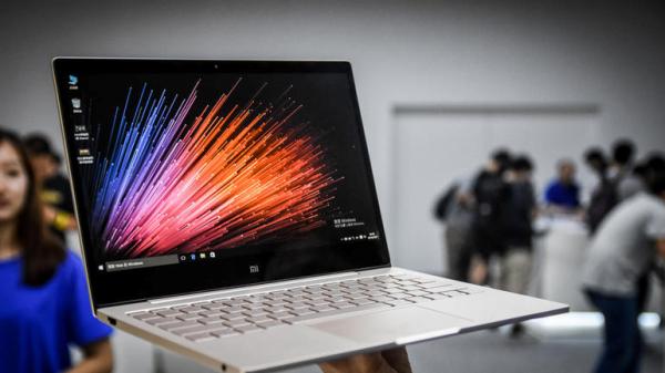 മൂന്ന് മോഡലുകൾ