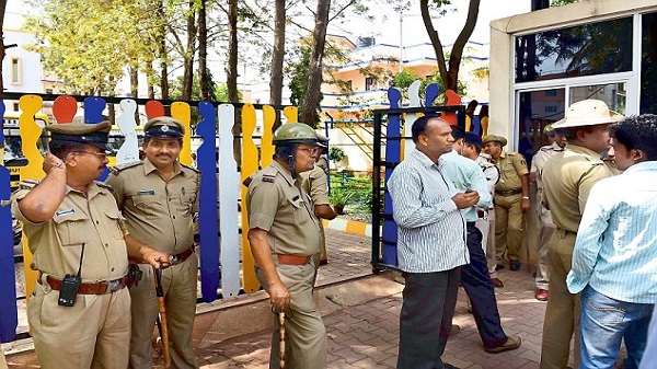 ബാംഗ്ലൂർ പോലീസ്