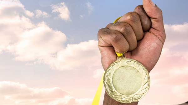  മെഡലുകള്‍ 