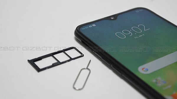 മീഡിയടെക് ഹെലിയോ P70 SoC-യും 4GB റാമും