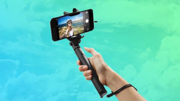 YCNEX compact selfie stick