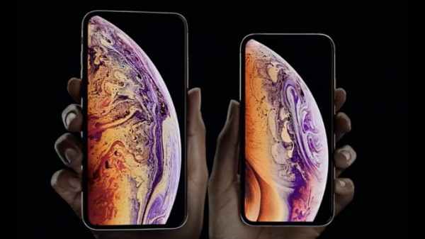 Apple iPhone XS Max (Rs 5,450 cash Back)