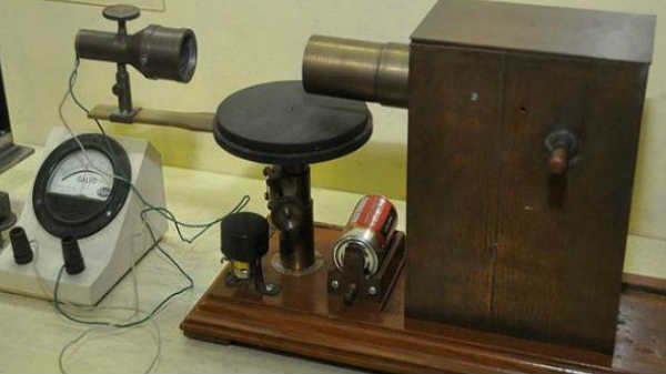 ദൂരത്തിലുള്ളത്