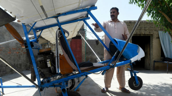 വിമാനം നിര്‍മിച്ചത്.