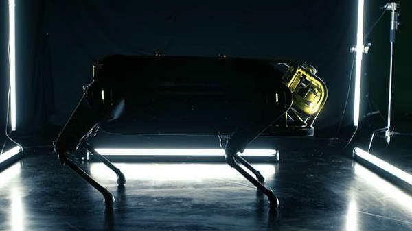 മൂന്നു ടണ്‍ ഭാരമുള്ള വിമാനം