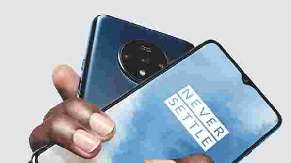 ഫ്ലൂയിഡ് ഡിസ്പ്ലേ 90Hz റിഫ്രഷ് റേറ്റിനൊപ്പം