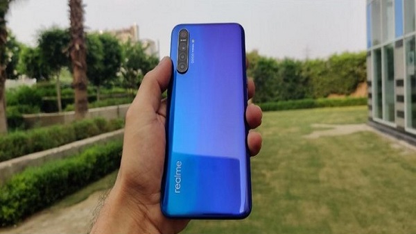 ഫാസ്റ്റ് ചാർജിങ് സവിശേഷതയുമായി വിവോ Z1x 