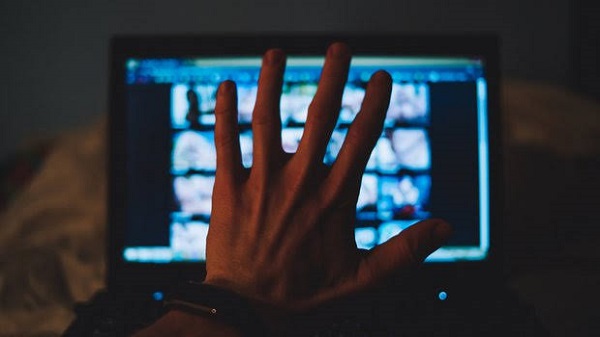 നിരവധി ഗ്രൂപ്പുകൾ