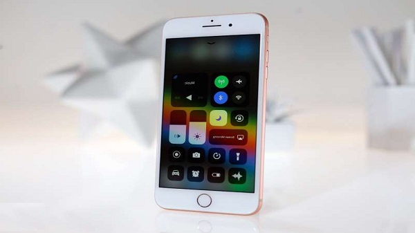 ആപ്പിൾ ഈ വർഷം മൂന്ന് ഐഫോണുകൾ അവതരിപ്പിച്ചു