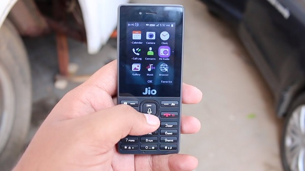 ജിയോഫോൺ ഉപയോക്താക്കൾക്ക് പുതുക്കിയ റീചാർജ് പ്ലാനുകൾ 