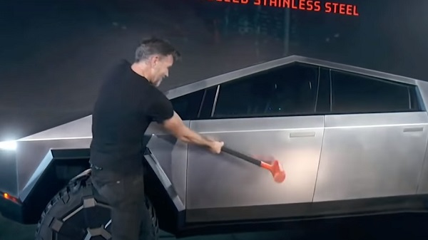 വാഹന രംഗത്തെ വിപ്ലവാത്മാകമായ മാറ്റം: ടെസ്ല സൈബർ ട്രക്ക്