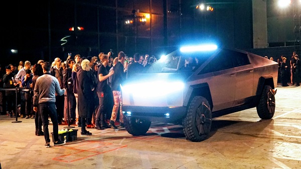 ടെസ്‌ല സൈബർട്രക്കുകൾ