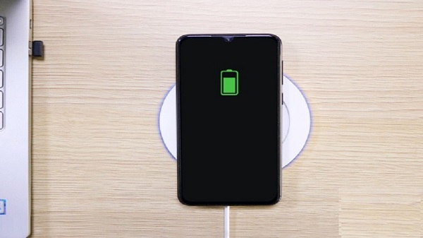 സ്മാർട്ട്‌ഫോണുകൾ ചാർജ് ചെയ്യാൻ കഴിയുന്ന പുതിയ ഷവോമി സ്മാർട്ട് കപ്പ്