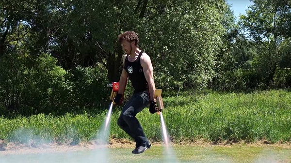  ജെയിംസ് ഹോബ്സൺ