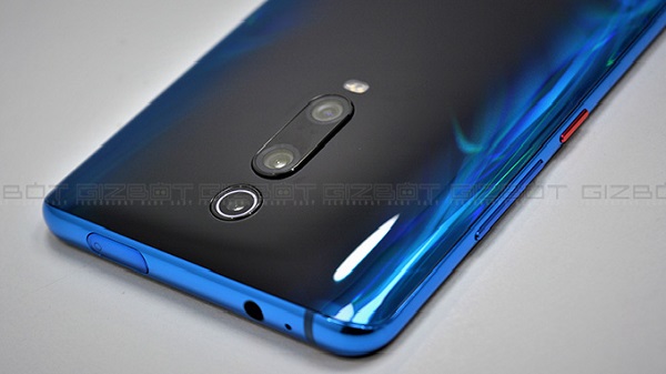 ട്രിപ്പിൾ റിയർ ക്യാമറ